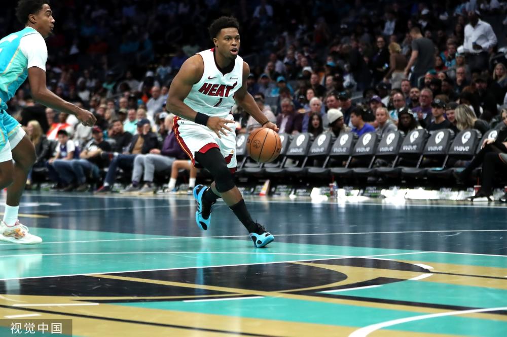 中脱颖而出 中脱颖而出